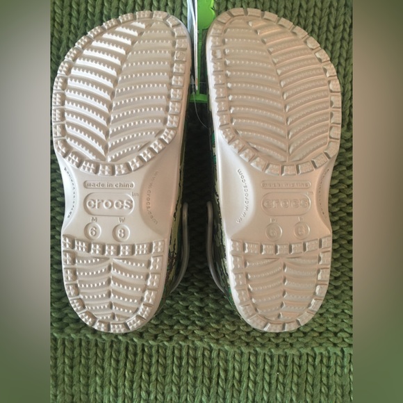 Luke Combs X Crocs - Picture 9 of 9